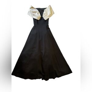 Victor Costa Strapless Black and White Dress Size 4*